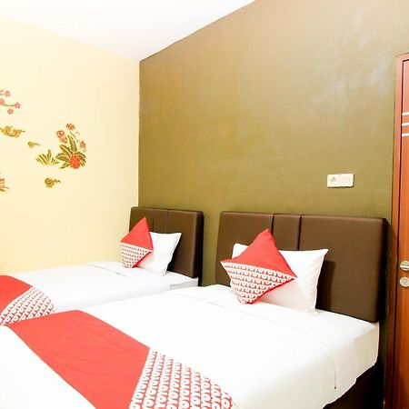 סוראבאיה Super Oyo Capital O 217 A1 Hotel מראה חיצוני תמונה