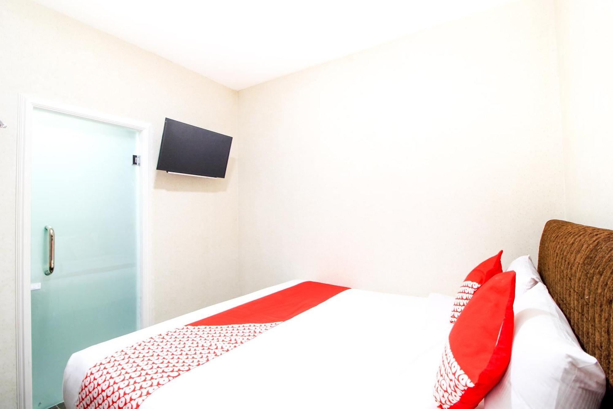 סוראבאיה Super Oyo Capital O 217 A1 Hotel מראה חיצוני תמונה