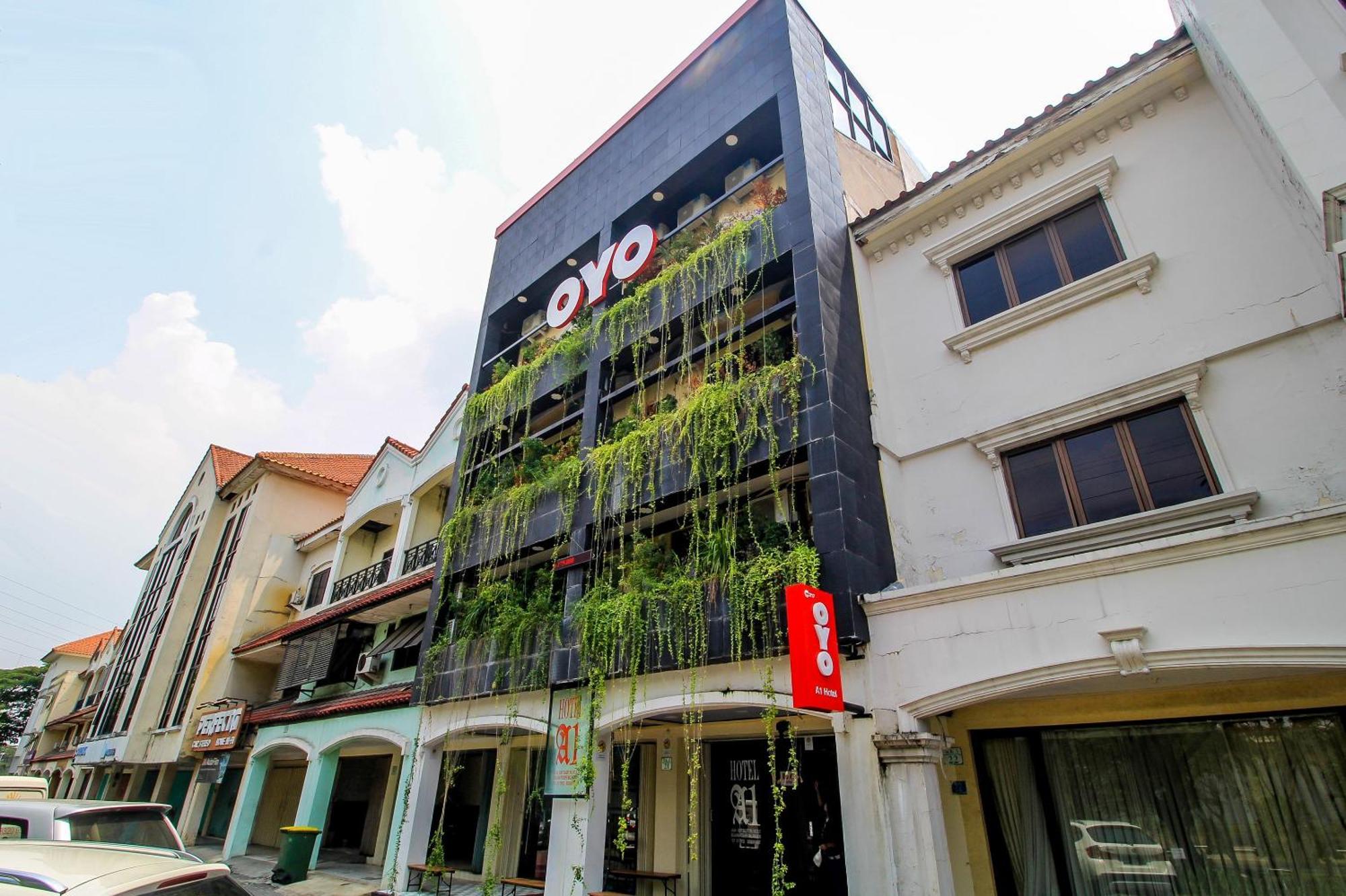 סוראבאיה Super Oyo Capital O 217 A1 Hotel מראה חיצוני תמונה